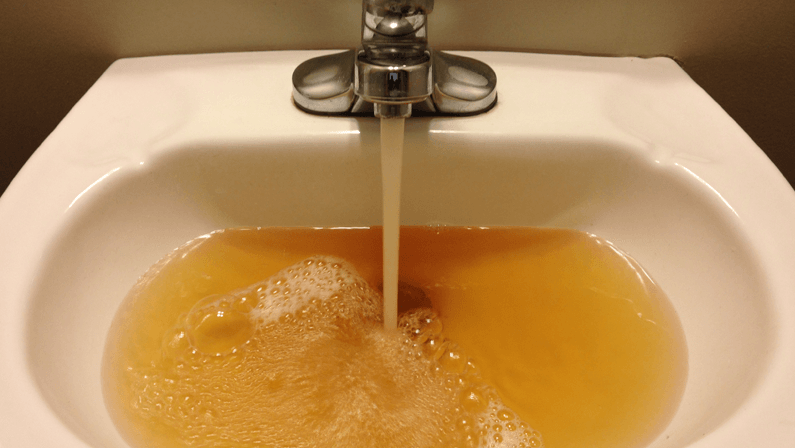 rusty-water-faucet